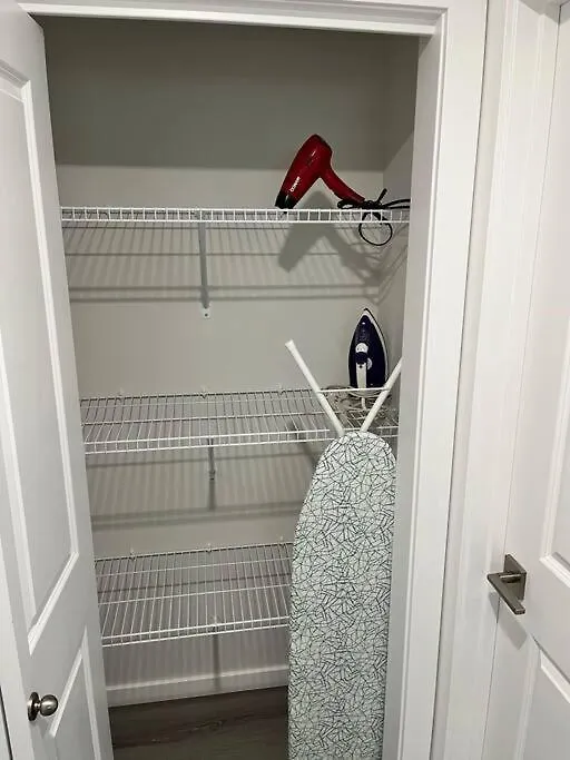 Cozy Private 1 Bedroom Basement Suite - Free Parking And Free Wifi ウィニペグ 0*,