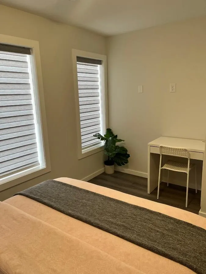 Cozy Private 1 Bedroom Basement Suite - Free Parking And Free Wifi ウィニペグ カナダ